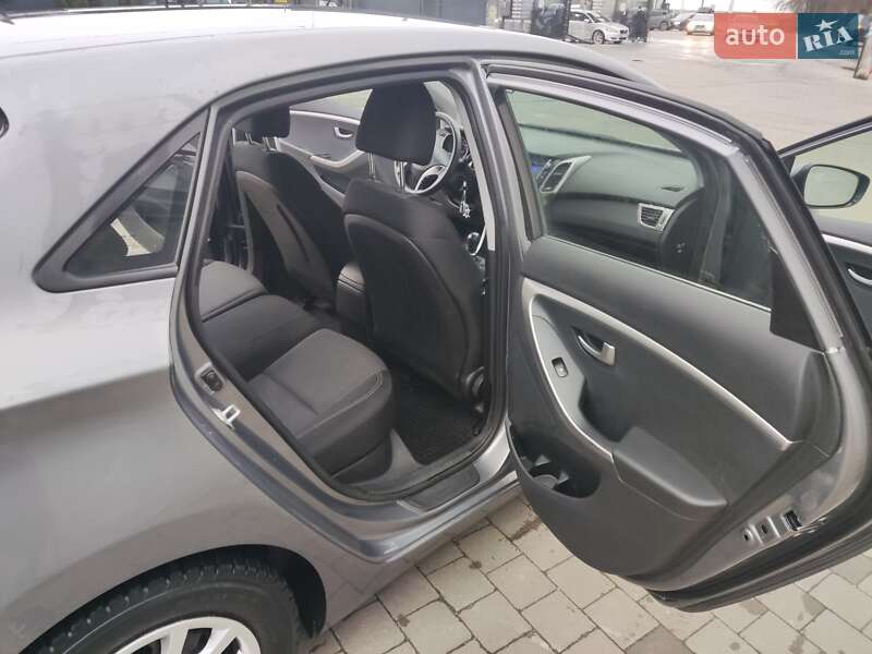 Хэтчбек Hyundai i30 2014 в Львове