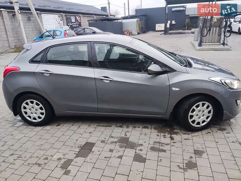 Хэтчбек Hyundai i30 2014 в Львове