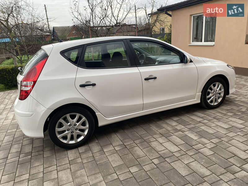 Хэтчбек Hyundai i30 2011 в Виннице фото 27 Хэтчбек Hyundai i30 2011 в Виннице