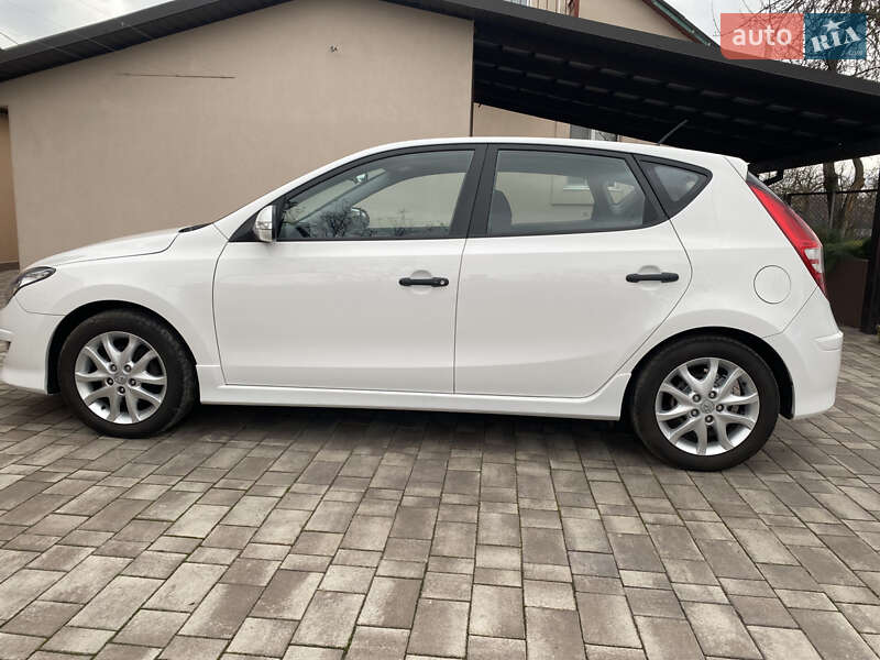 Хэтчбек Hyundai i30 2011 в Виннице фото 28 Хэтчбек Hyundai i30 2011 в Виннице