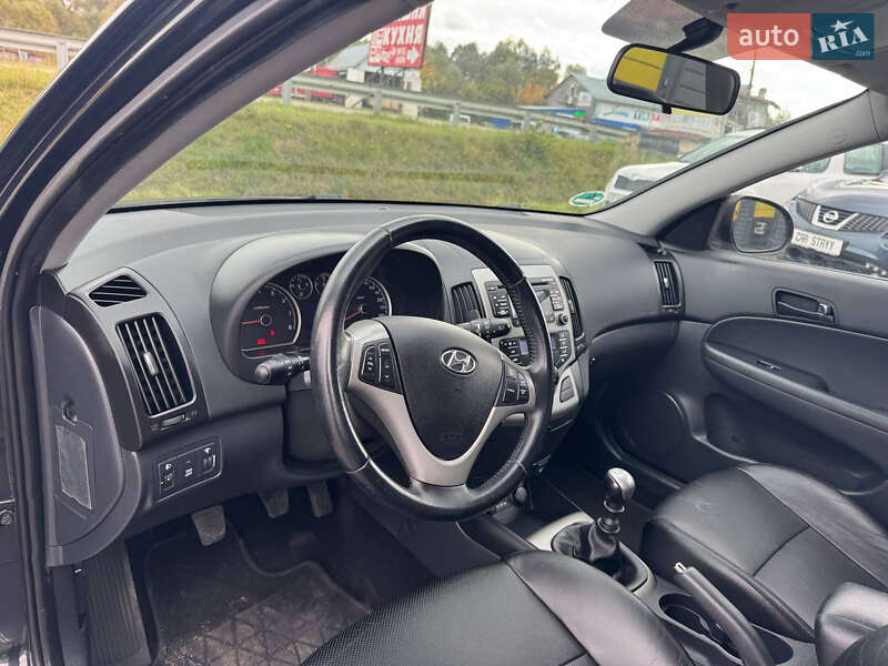 Універсал Hyundai i30 2009 в Стрию фото 45 Універсал Hyundai i30 2009 в Стрию