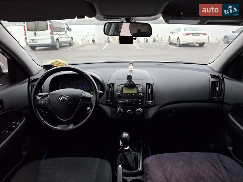 Хэтчбек Hyundai i30 2011 в Киеве