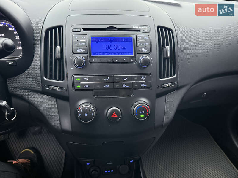 Универсал Hyundai i30 2011 в Луцке фото 22 Универсал Hyundai i30 2011 в Луцке