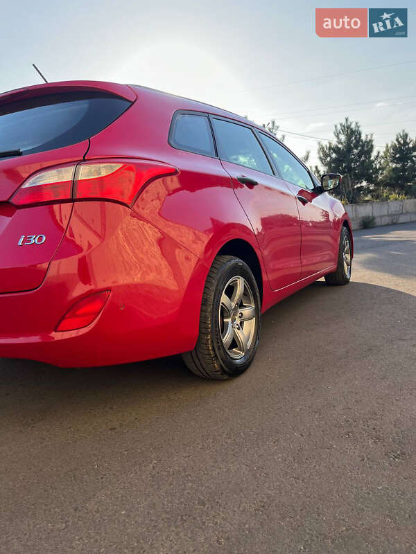 Универсал Hyundai i30 2013 в Одессе