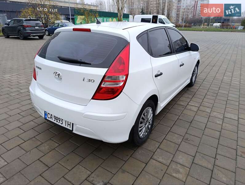 Хэтчбек Hyundai i30 2010 в Черкассах