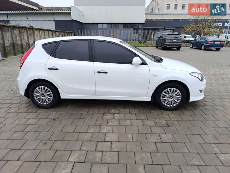 Хэтчбек Hyundai i30 2010 в Черкассах