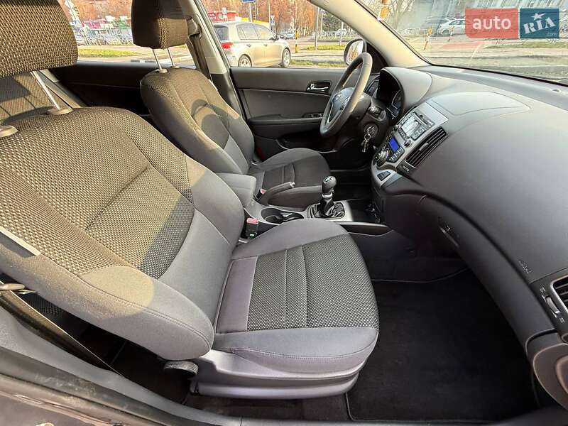 Универсал Hyundai i30 2010 в Кропивницком