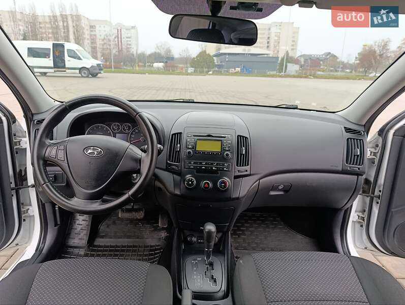 Хэтчбек Hyundai i30 2010 в Черкассах