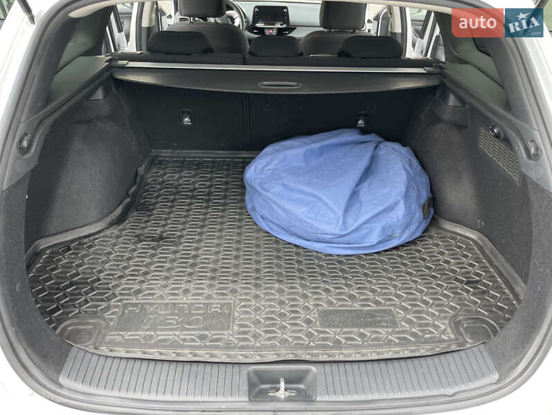 Универсал Hyundai i30 2020 в Киеве фото 8 Универсал Hyundai i30 2020 в Киеве