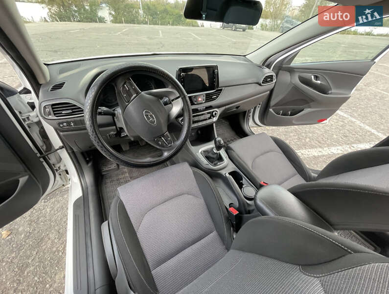 Универсал Hyundai i30 2020 в Киеве фото 13 Универсал Hyundai i30 2020 в Киеве
