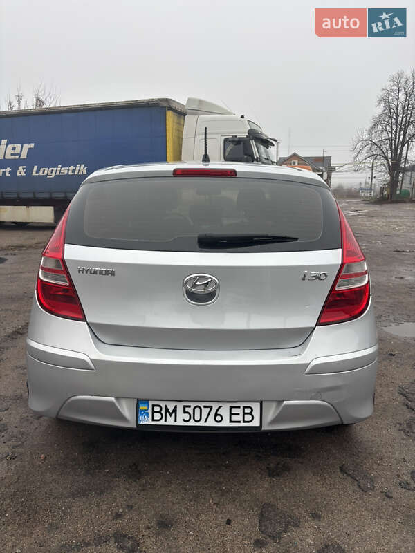 Хетчбек Hyundai i30 2011 в Сумах