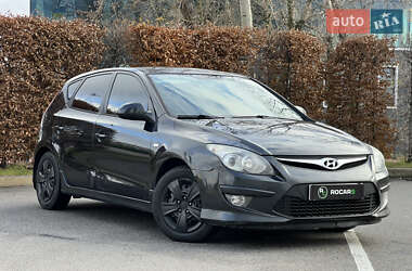Хэтчбек Hyundai i30 2011 в Киеве