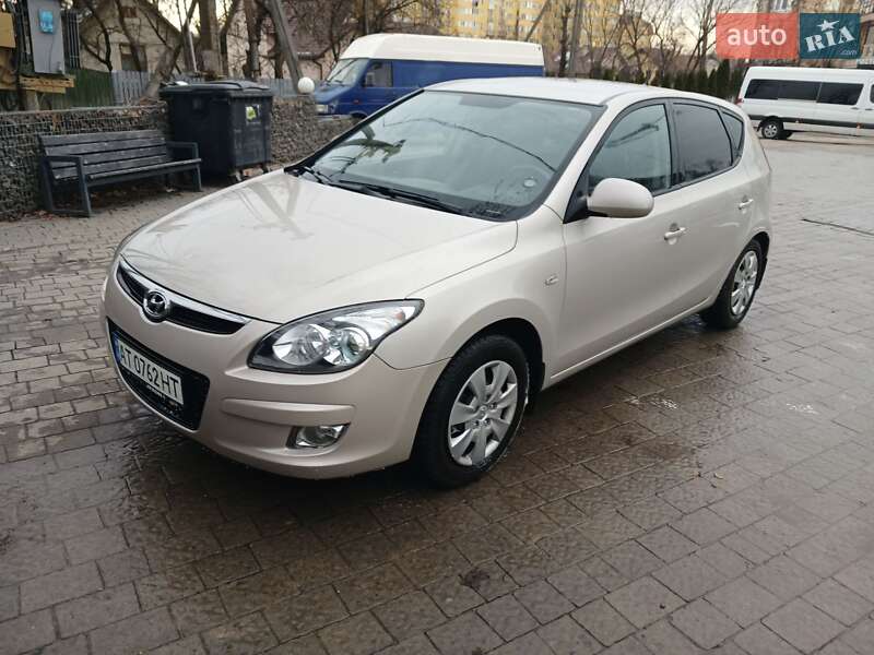 Хэтчбек Hyundai i30 2007 в Ивано-Франковске