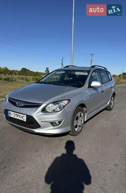 Универсал Hyundai i30 2010 в Полтаве