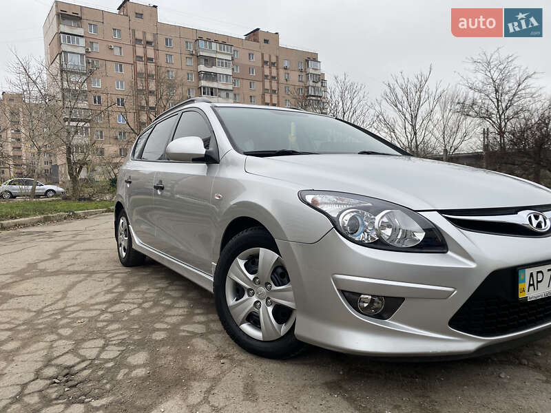 Універсал Hyundai i30 2012 в Запоріжжі