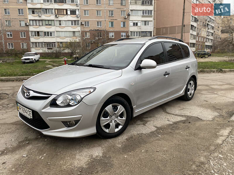 Універсал Hyundai i30 2012 в Запоріжжі