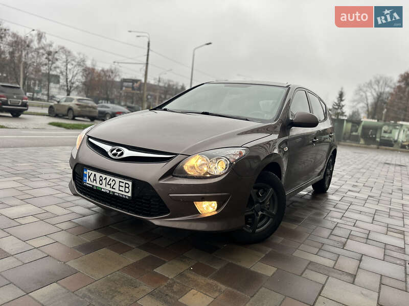 Хэтчбек Hyundai i30 2012 в Черкассах