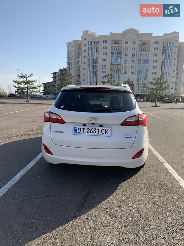 Универсал Hyundai i30 2014 в Николаеве