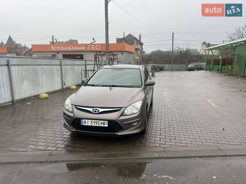 Хэтчбек Hyundai i30 2011 в Белогородке фото 6 Хэтчбек Hyundai i30 2011 в Белогородке