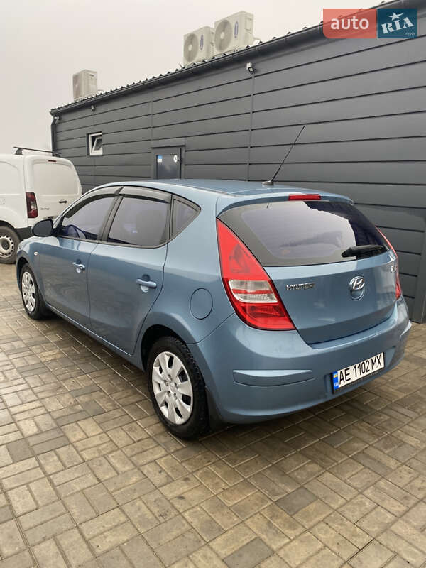 Хэтчбек Hyundai i30 2008 в Вольногорске фото 6 Хэтчбек Hyundai i30 2008 в Вольногорске