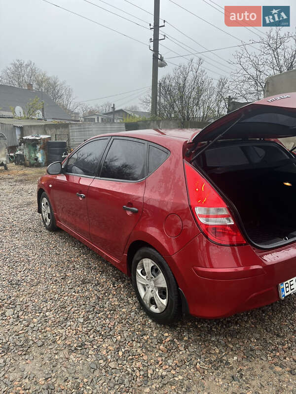 Хетчбек Hyundai i30 2011 в Первомайську фото 4 Хетчбек Hyundai i30 2011 в Первомайську