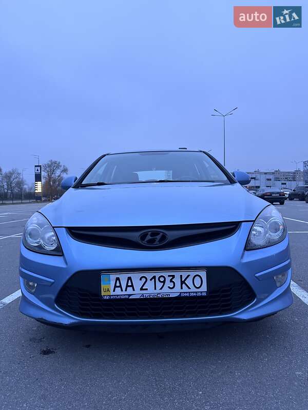 Хетчбек Hyundai i30 2011 в Києві фото 3 Хетчбек Hyundai i30 2011 в Києві