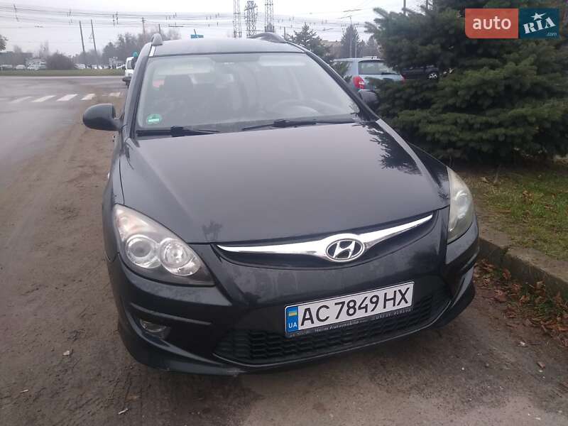 Универсал Hyundai i30 2010 в Луцке