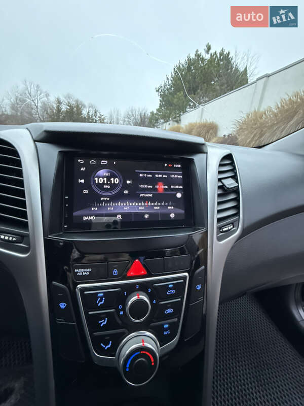 Хэтчбек Hyundai i30 2013 в Днепре