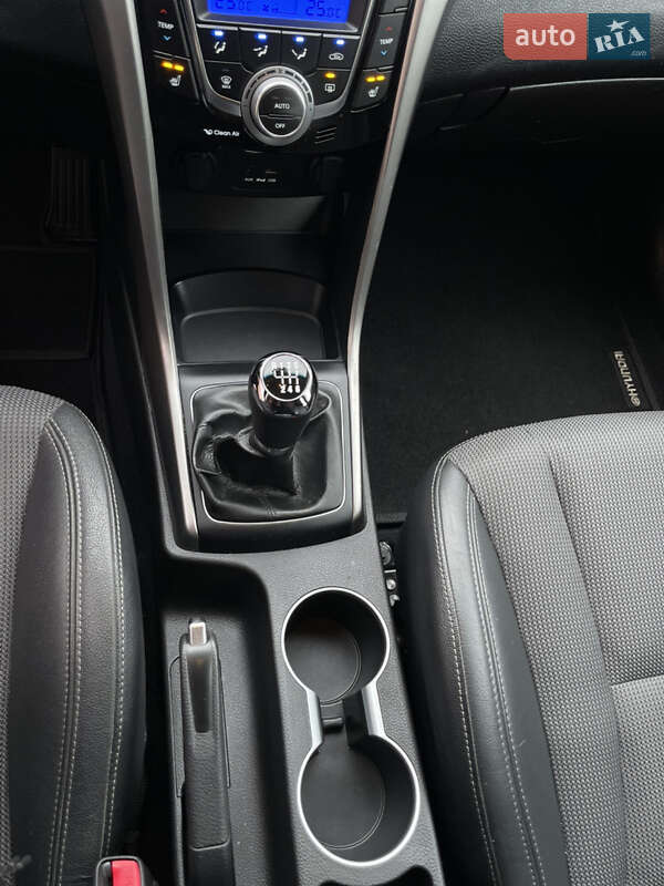 Універсал Hyundai i30 2014 в Стрию фото 67 Універсал Hyundai i30 2014 в Стрию