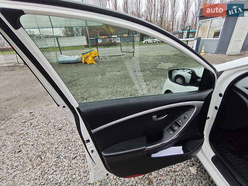 Хетчбек Hyundai i30 2013 в Києві