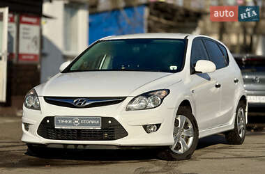 Хетчбек Hyundai i30 2011 в Києві