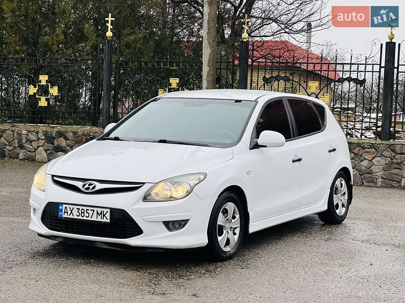 Хэтчбек Hyundai i30 2010 в Харькове фото 3 Хэтчбек Hyundai i30 2010 в Харькове