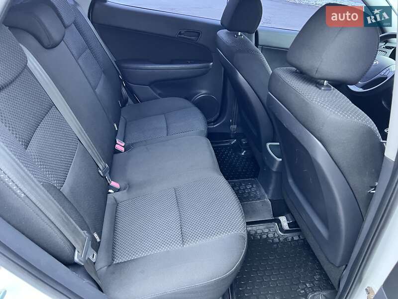 Хэтчбек Hyundai i30 2010 в Харькове фото 28 Хэтчбек Hyundai i30 2010 в Харькове