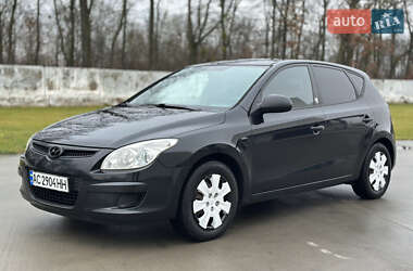 Хэтчбек Hyundai i30 2008 в Луцке