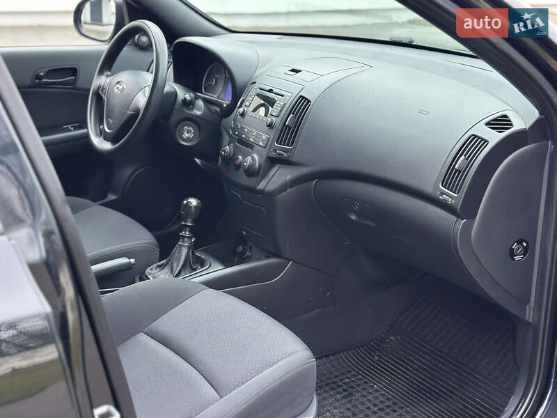 Хетчбек Hyundai i30 2008 в Луцьку фото 17 Хетчбек Hyundai i30 2008 в Луцьку