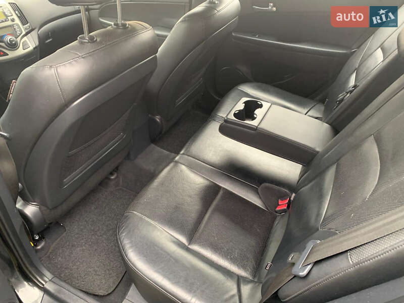 Универсал Hyundai i30 2008 в Луцке