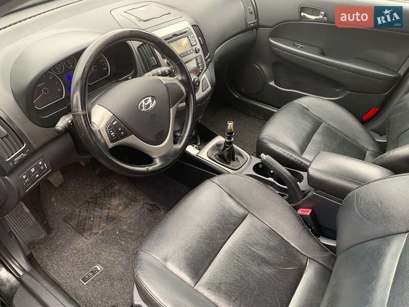Универсал Hyundai i30 2008 в Луцке