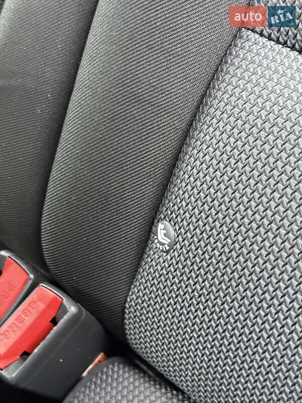 Універсал Hyundai i30 2015 в Сумах