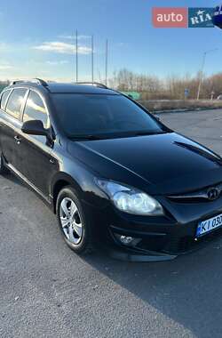 Универсал Hyundai i30 2011 в Мене