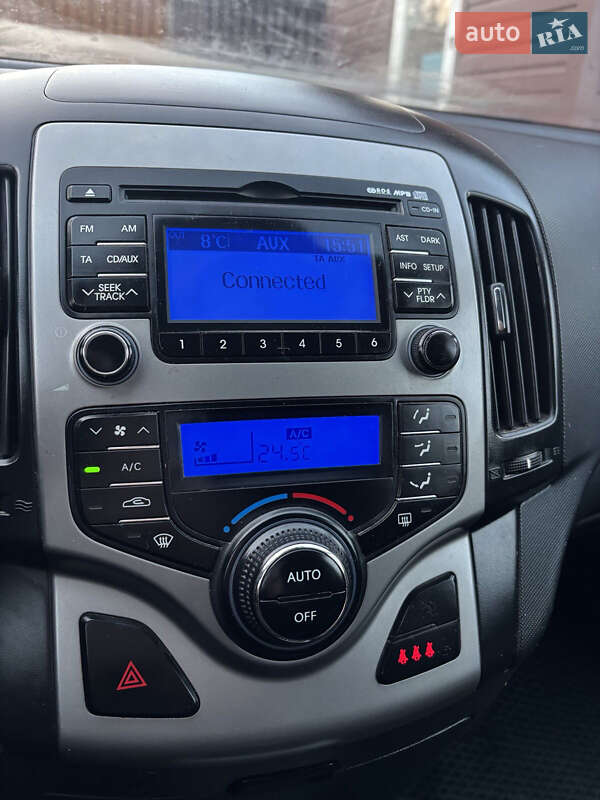 Універсал Hyundai i30 2011 в Шепетівці