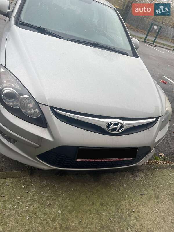 Хэтчбек Hyundai i30 2011 в Киеве