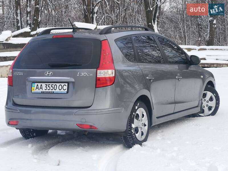 Універсал Hyundai i30 2011 в Жовтих Водах