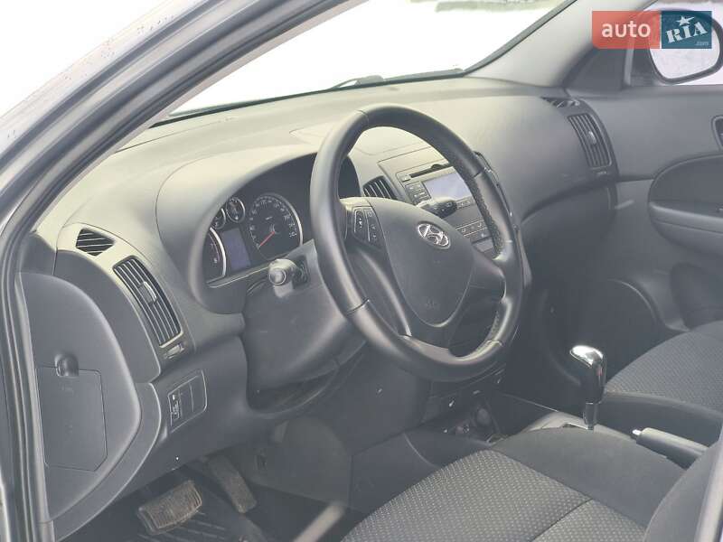 Універсал Hyundai i30 2011 в Жовтих Водах