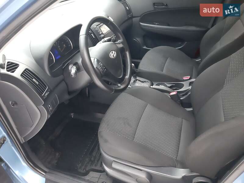 Хетчбек Hyundai i30 2011 в Житомирі