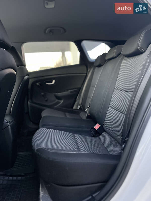 Універсал Hyundai i30 2013 в Миколаєві