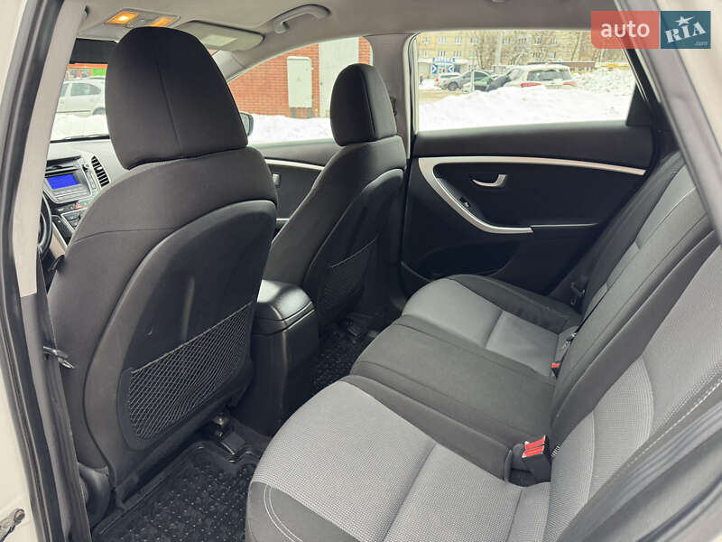 Универсал Hyundai i30 2013 в Харькове фото 24 Универсал Hyundai i30 2013 в Харькове