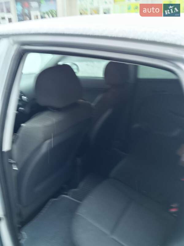 Хэтчбек Hyundai i30 2011 в Киеве фото 8 Хэтчбек Hyundai i30 2011 в Киеве