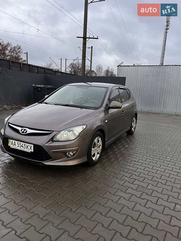 Hyundai i30 2011
