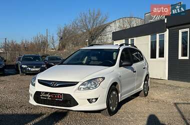 Хэтчбек Hyundai i30 2011 в Одессе