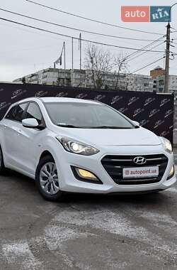 Універсал Hyundai i30 2015 в Сумах